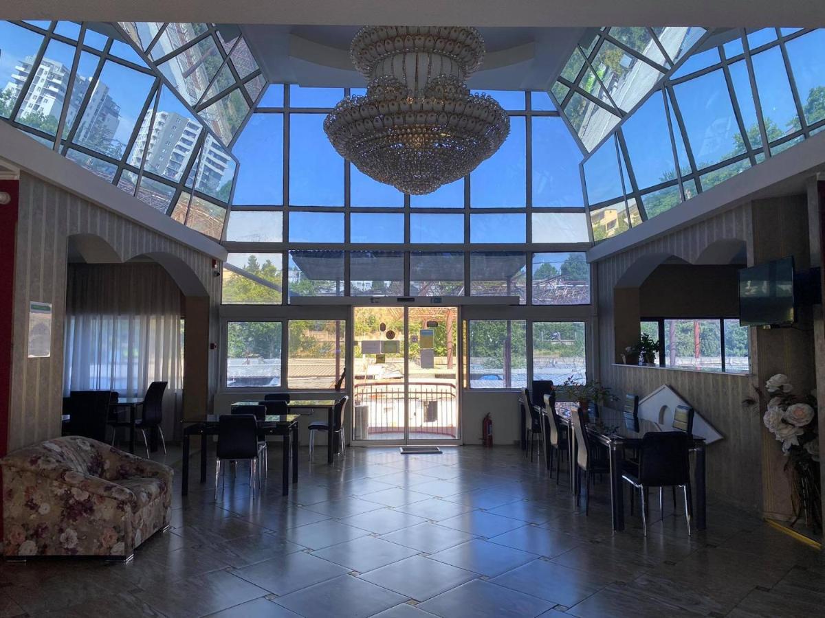 Hotel Okriba Tbilissi Extérieur photo