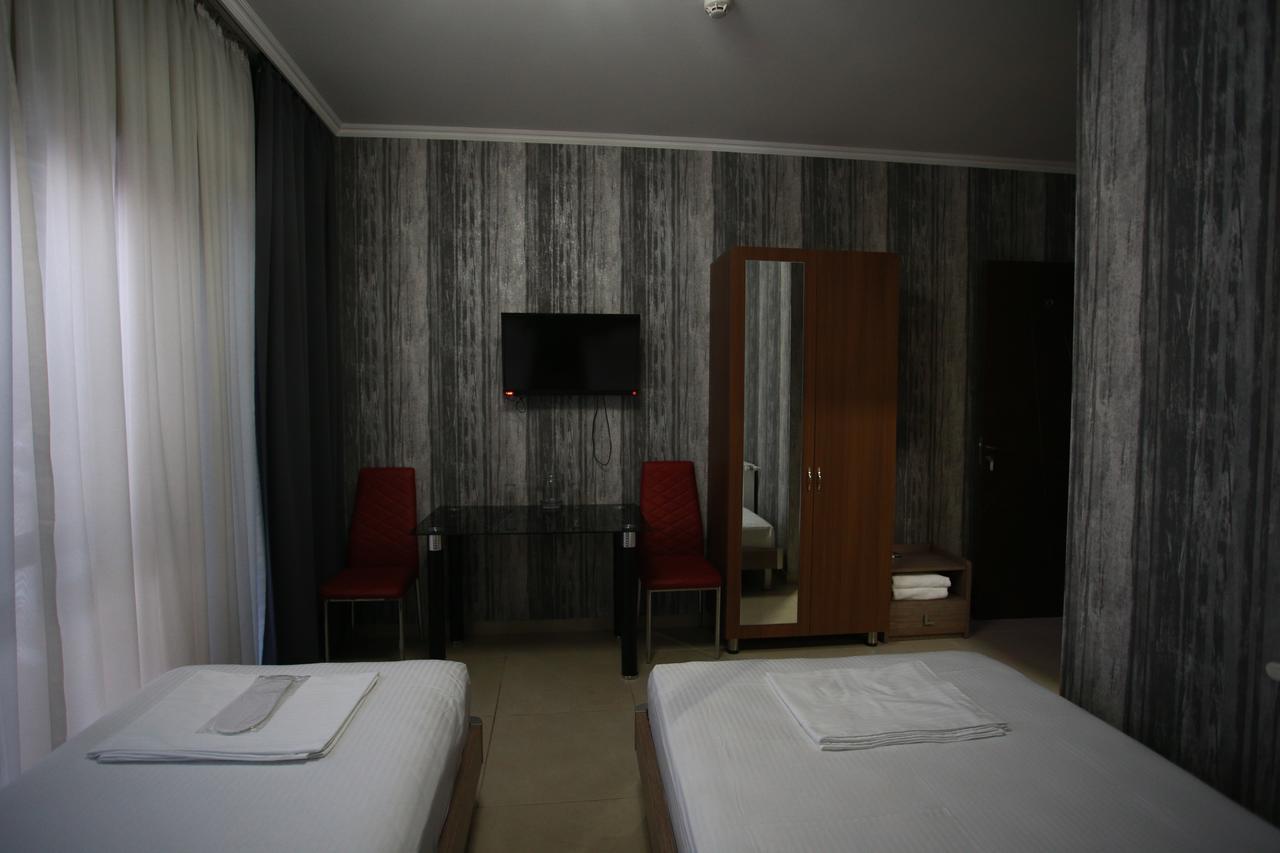 Hotel Okriba Tbilissi Extérieur photo