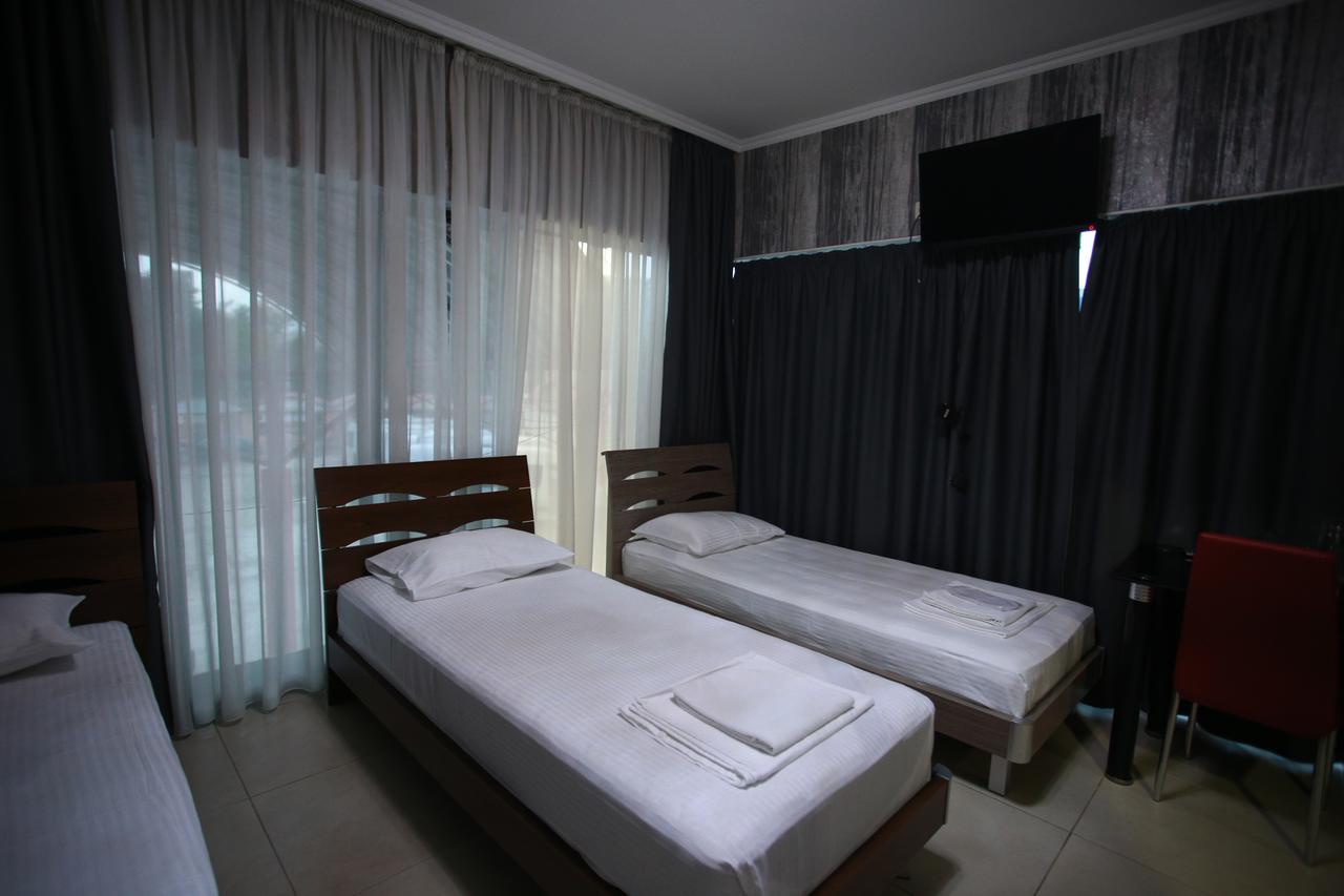 Hotel Okriba Tbilissi Extérieur photo