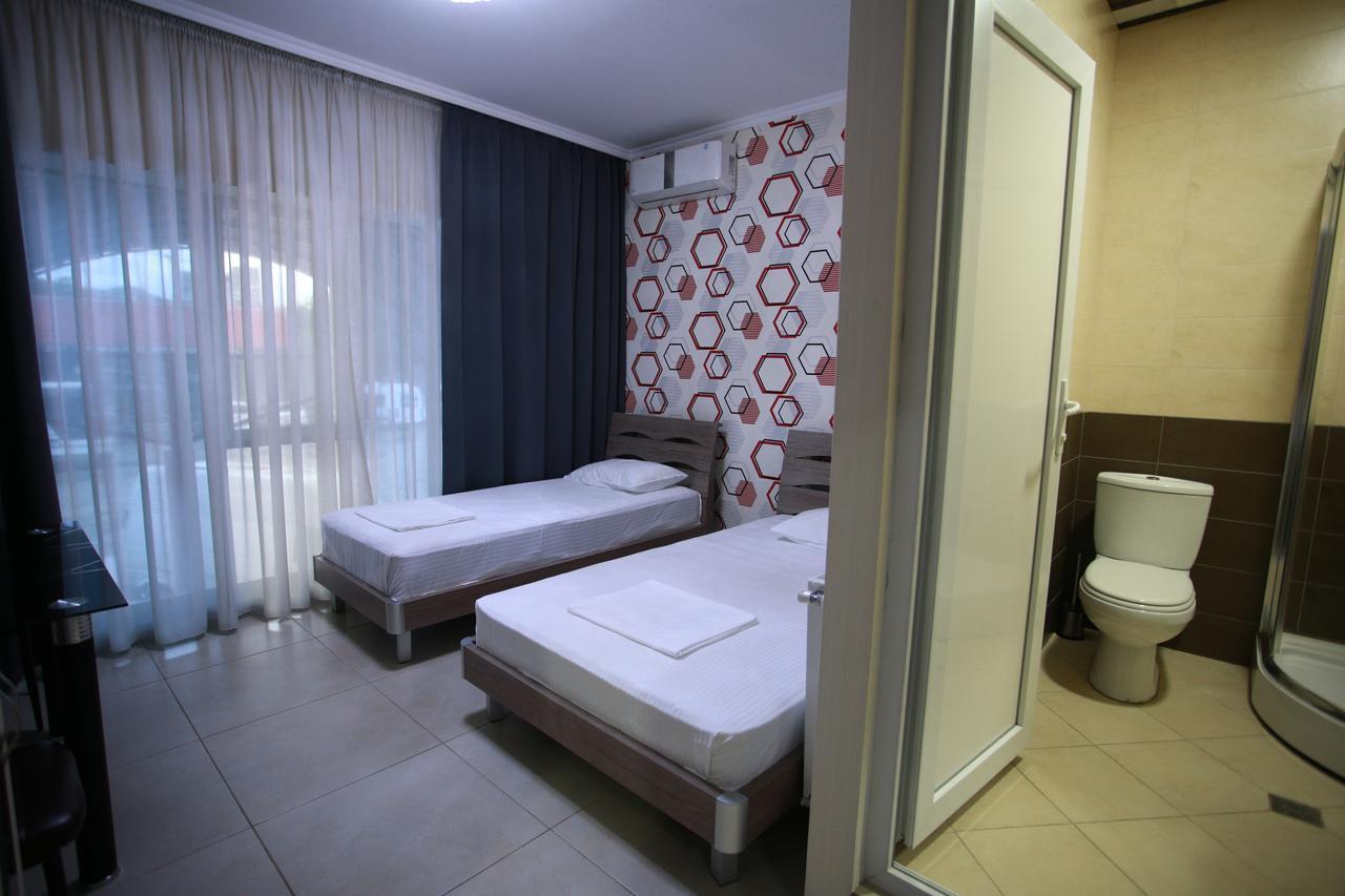 Hotel Okriba Tbilissi Extérieur photo